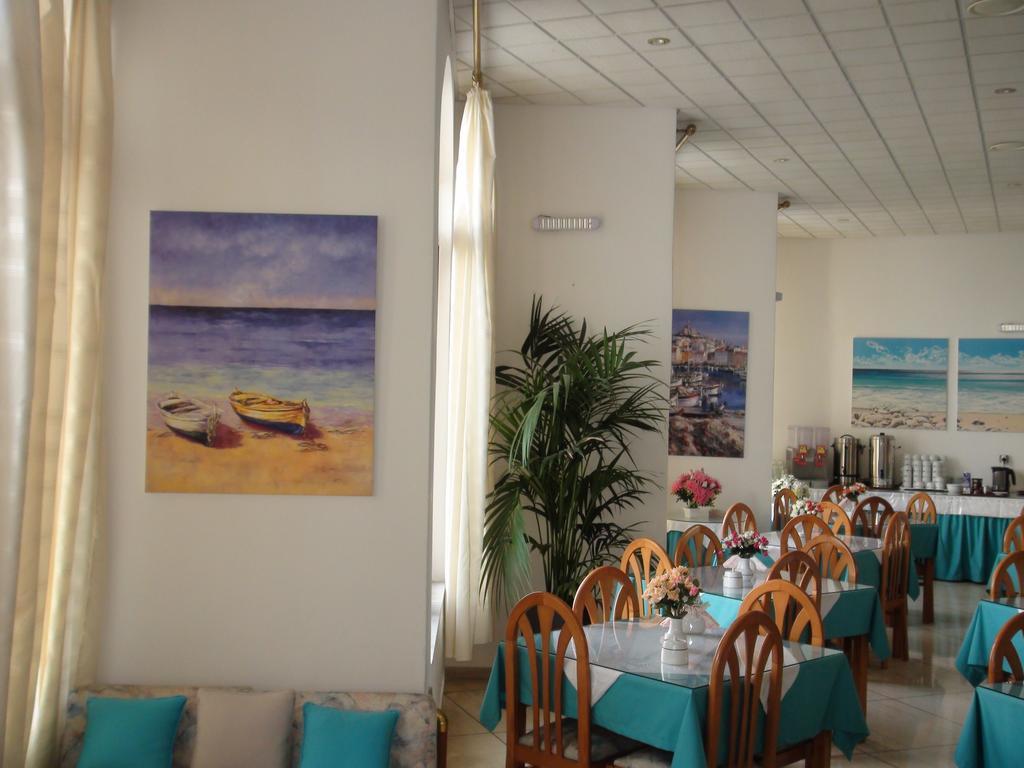 Oceanis Hotel Kárpathos Eksteriør billede